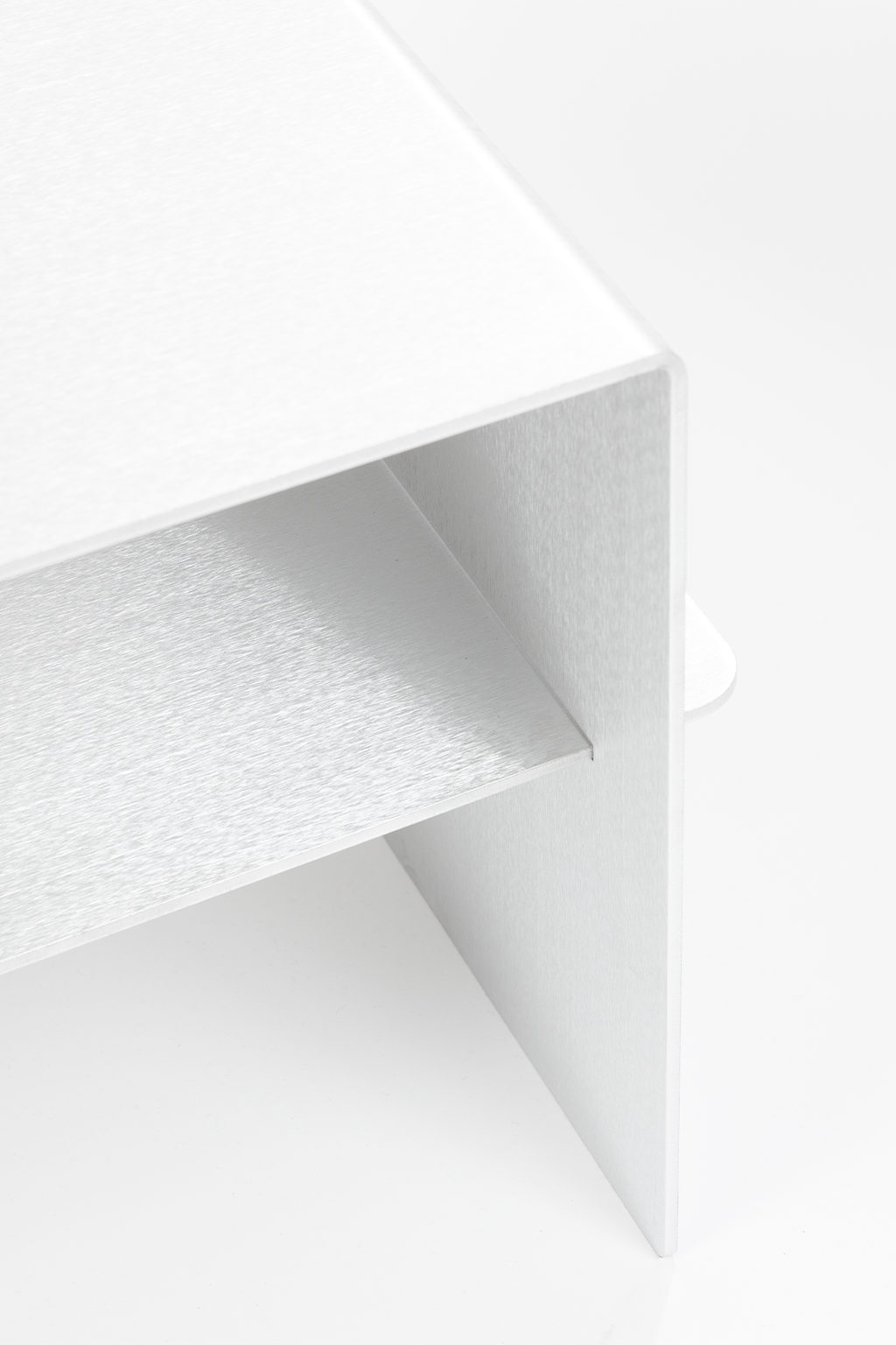 LURA_3 | Coffee table, 80 cm with shelf